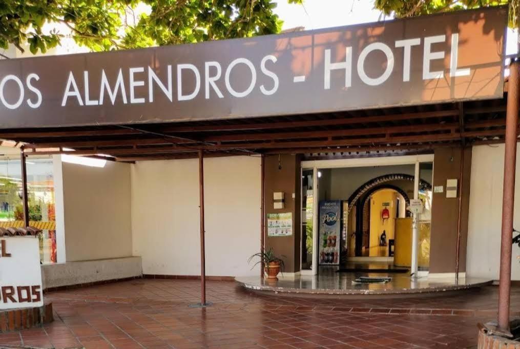 Hotel Los Almendros De Los Patios Exterior foto